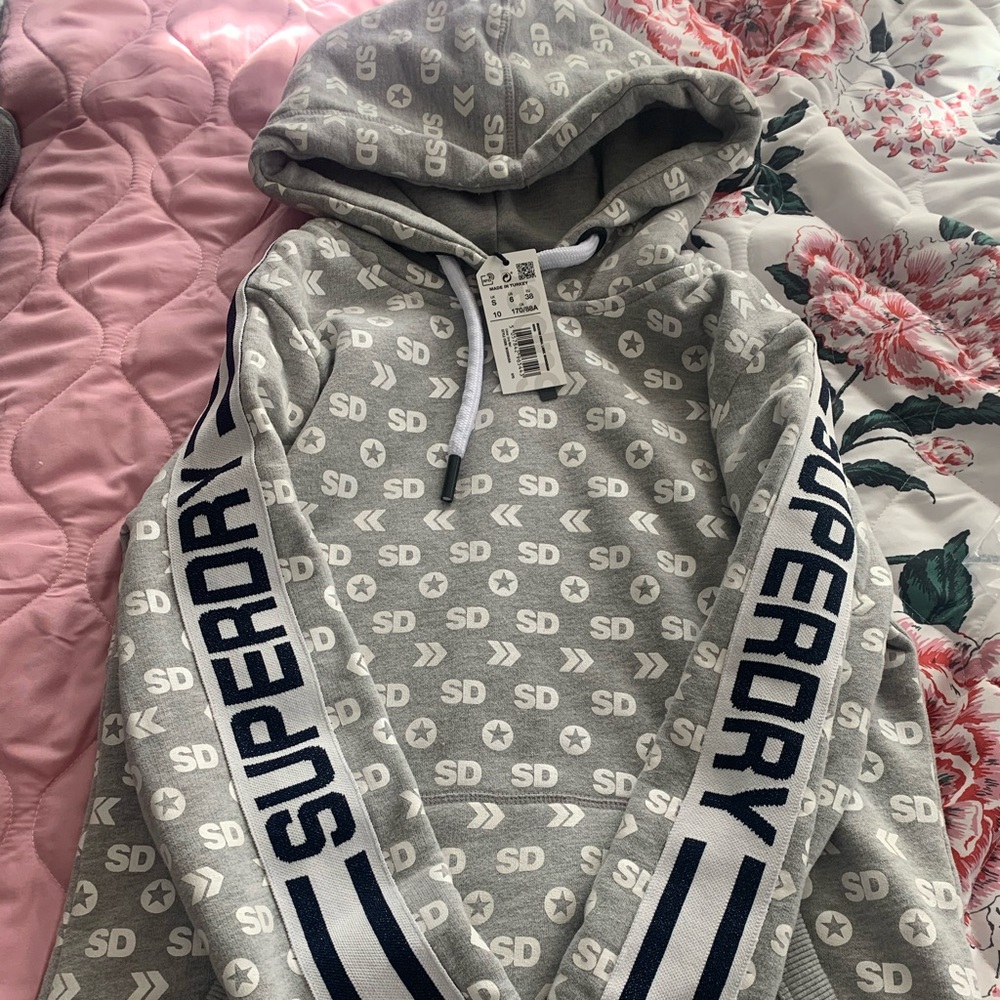 Superdry hoodie new with tag